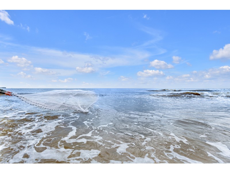 63 Willow Street, Holloways Beach QLD 4878