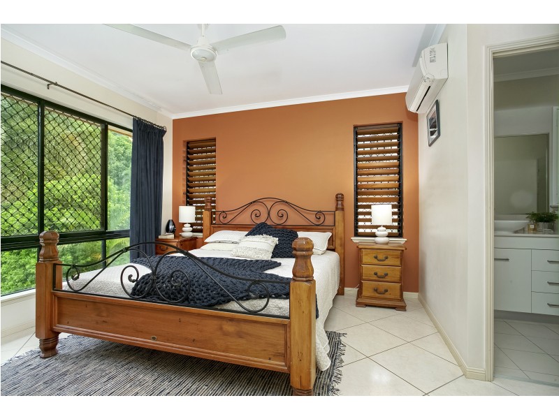 11 Yellowfin Close, Kanimbla QLD 4870