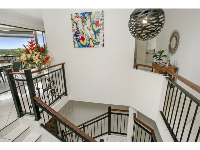 11 Yellowfin Close, Kanimbla QLD 4870