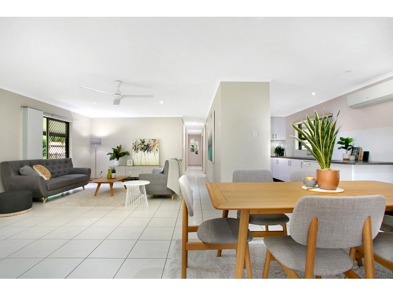 2 Lomond Close, Edge Hill QLD 4870