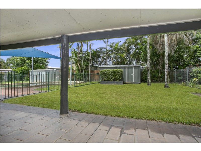 2 Lomond Close, Edge Hill QLD 4870