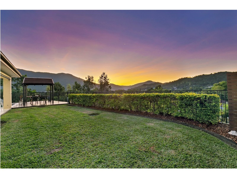 14 Mist Green Close, Brinsmead QLD 4870