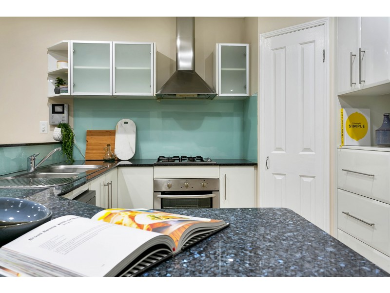 14 Mist Green Close, Brinsmead QLD 4870