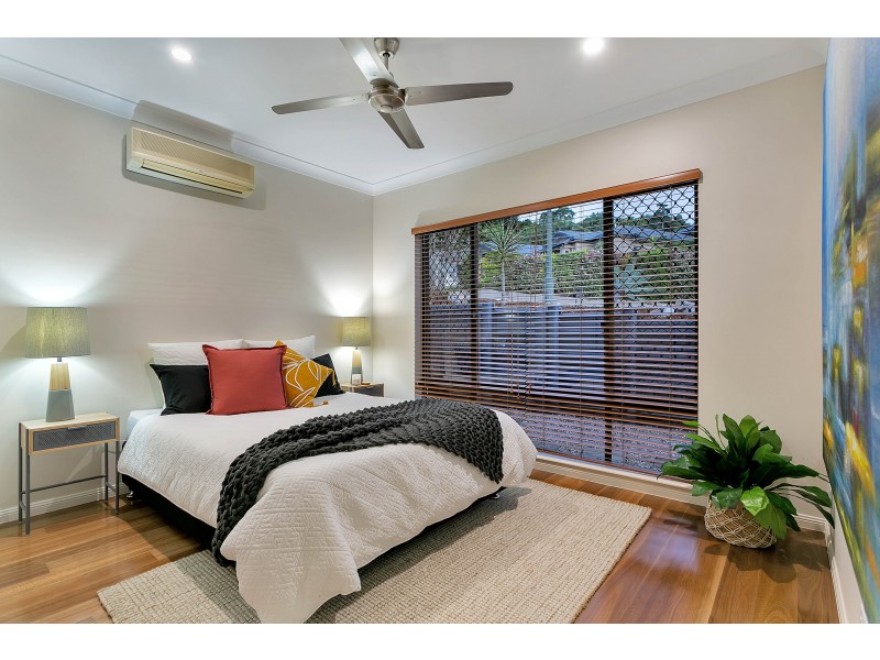 14 Mist Green Close, Brinsmead QLD 4870