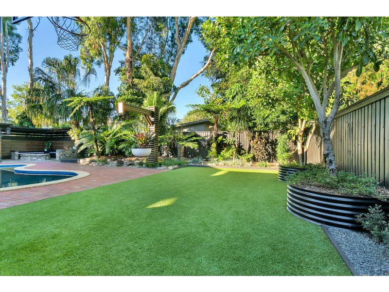 40 Satellite Street, Clifton Beach QLD 4879