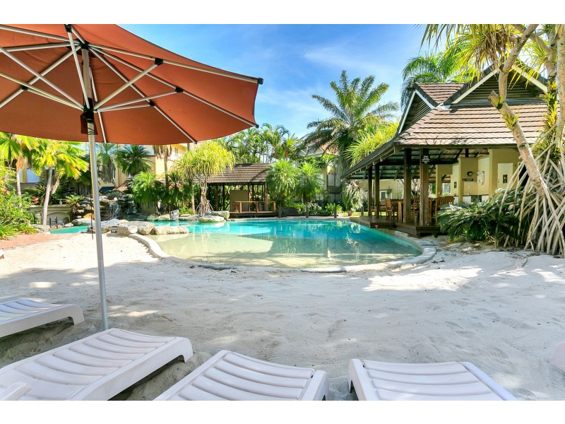 715/2 Greenslopes Street, Cairns North QLD 4870