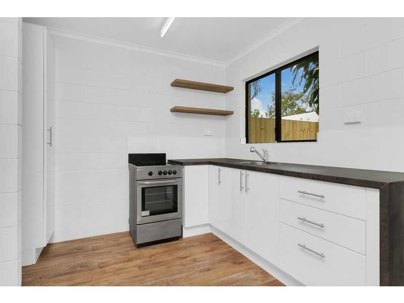 8/17 Sandown Close, Woree QLD 4868