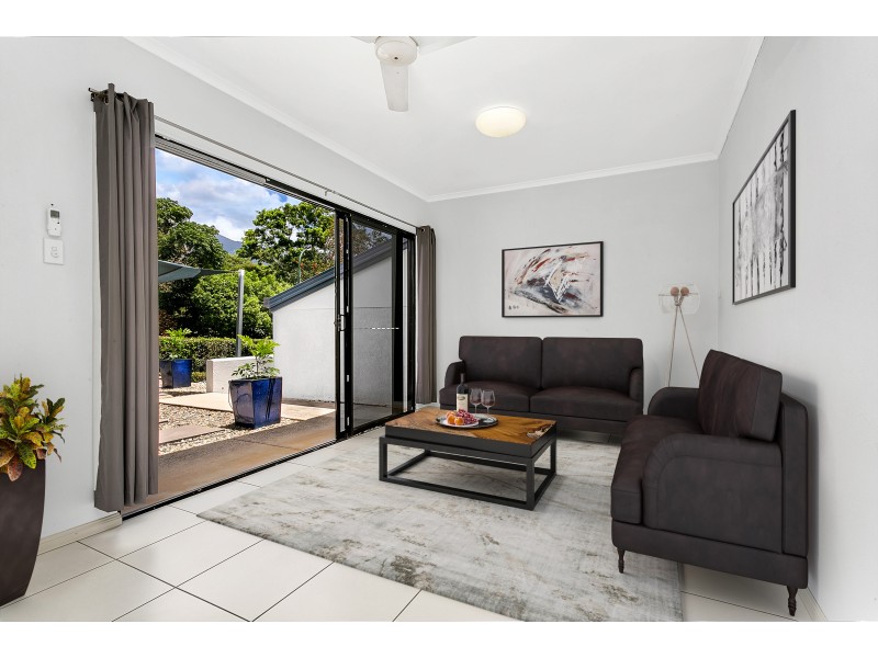 15 Sophie Close, Brinsmead QLD 4870