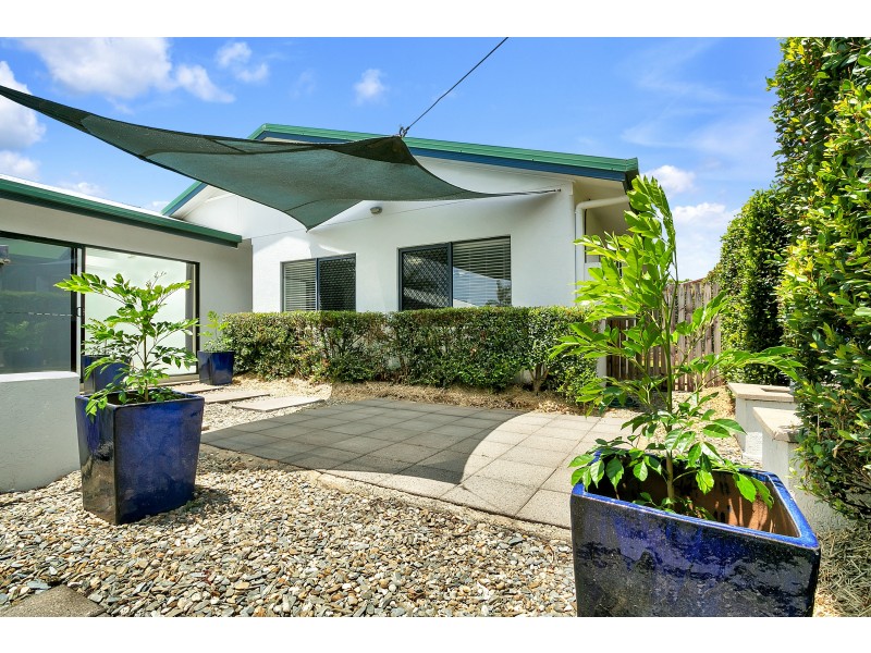 15 Sophie Close, Brinsmead QLD 4870