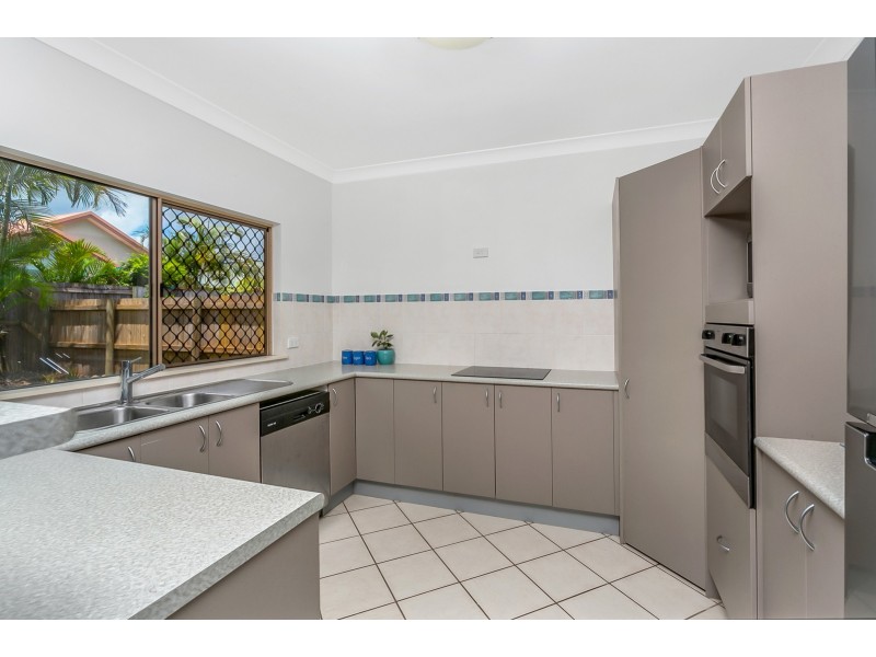 5 Kurrimine Close, Kewarra Beach QLD 4879