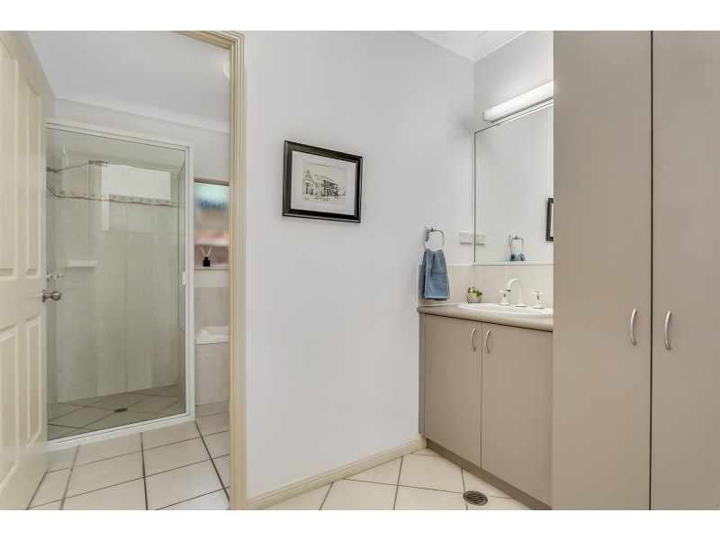 5 Kurrimine Close, Kewarra Beach QLD 4879