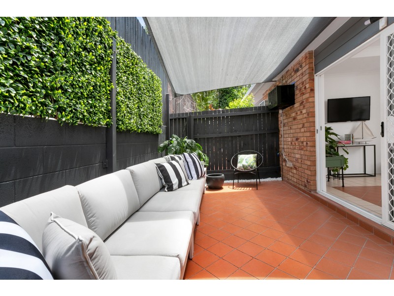 11/77 Moore Street, Trinity Beach QLD 4879