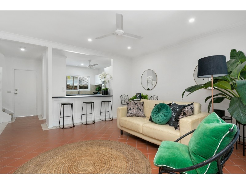 11/77 Moore Street, Trinity Beach QLD 4879