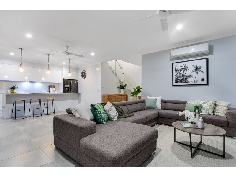 25 Luderick Street, Kanimbla QLD 4870