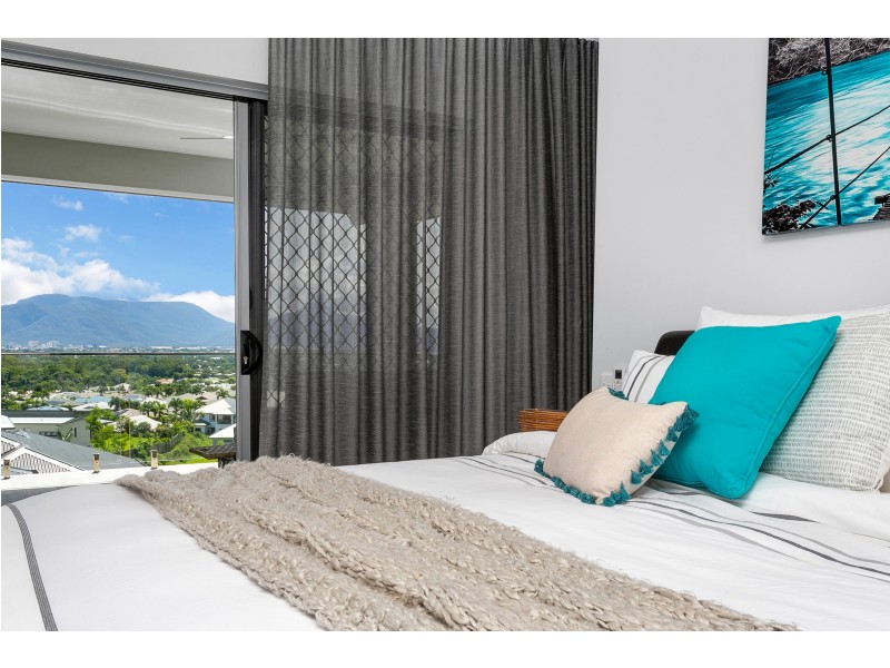 25 Luderick Street, Kanimbla QLD 4870