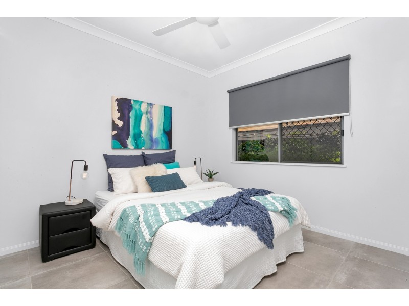 25 Luderick Street, Kanimbla QLD 4870