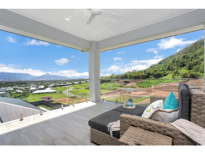 25 Luderick Street, Kanimbla QLD 4870