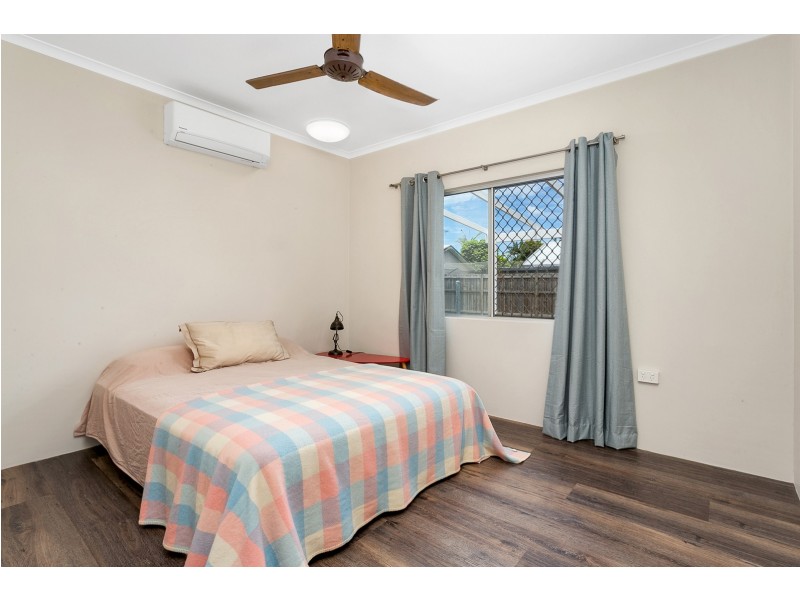 2/5 Ireland Crescent, Whitfield QLD 4870