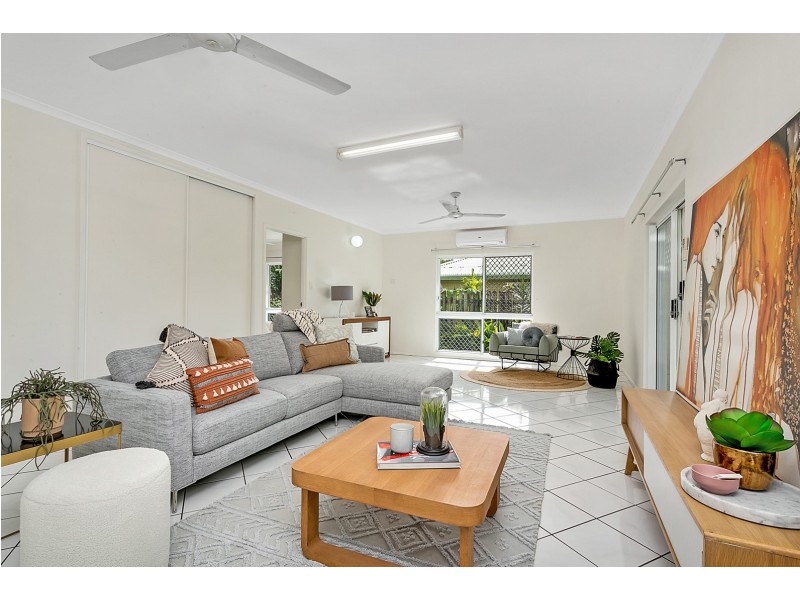 74B English Street, Manunda QLD 4870