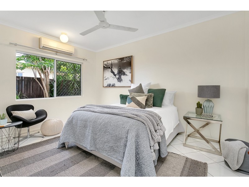 74B English Street, Manunda QLD 4870