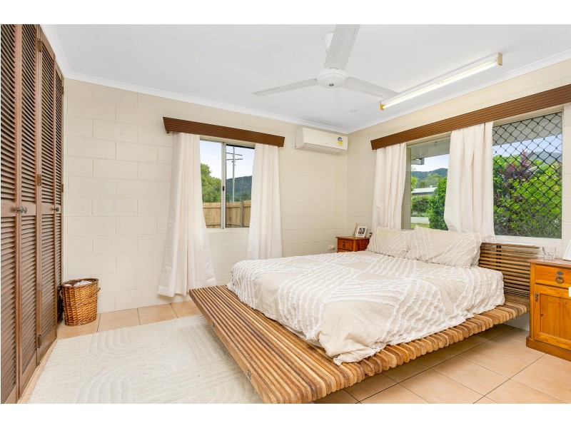 18 Maria Street, Woree QLD 4868