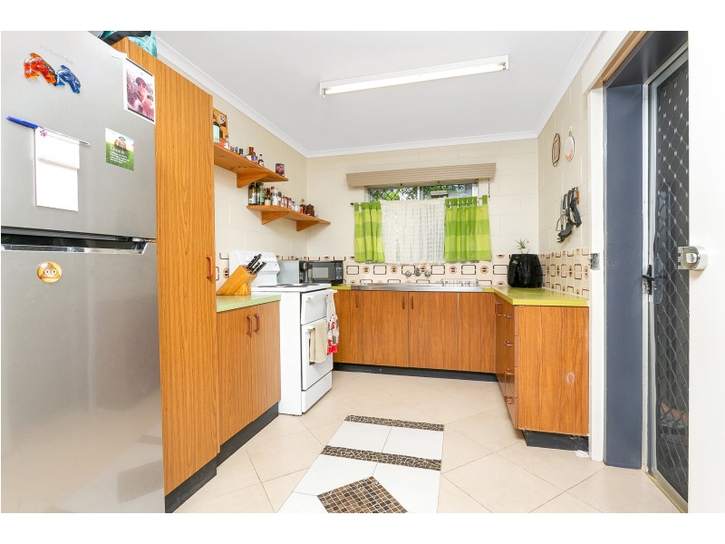18 Maria Street, Woree QLD 4868