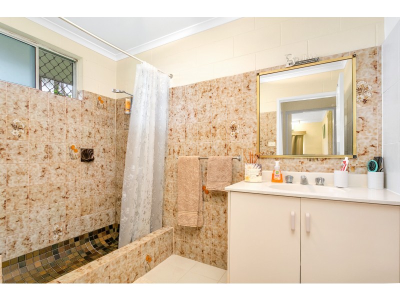 18 Maria Street, Woree QLD 4868