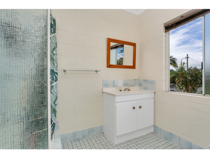 4/513 Varley Street, Yorkeys Knob QLD 4878