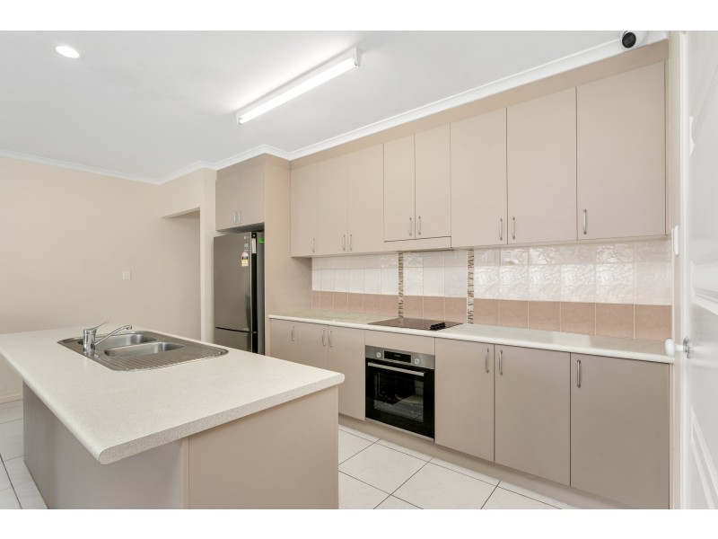 35 Hockey Avenue, Smithfield QLD 4878