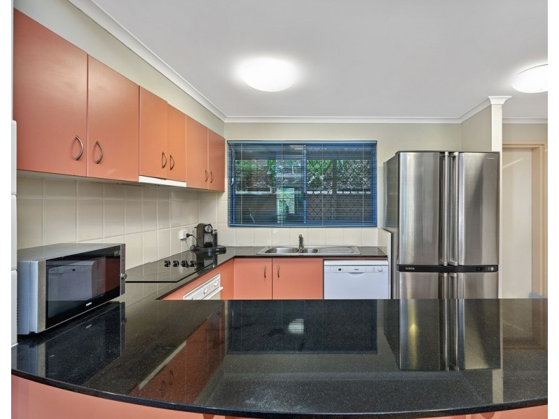 2/16 Ray Street, Yorkeys Knob QLD 4878