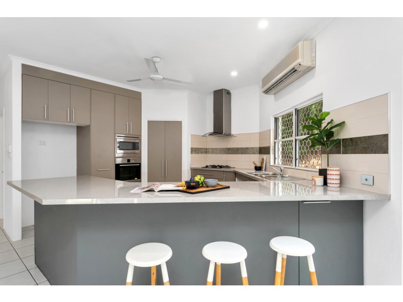 19-21 Falcon Street, Bayview Heights QLD 4868