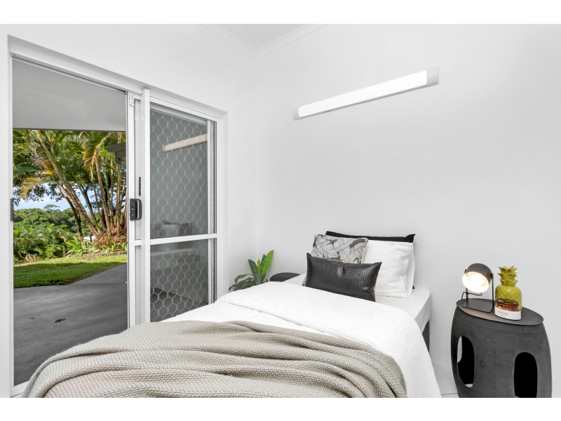 19-21 Falcon Street, Bayview Heights QLD 4868