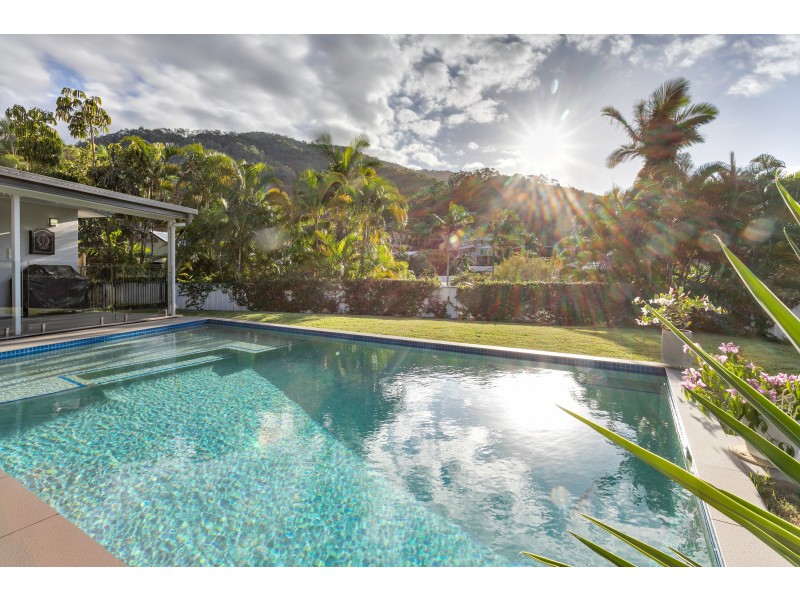 7 Dove Court, Bayview Heights QLD 4868