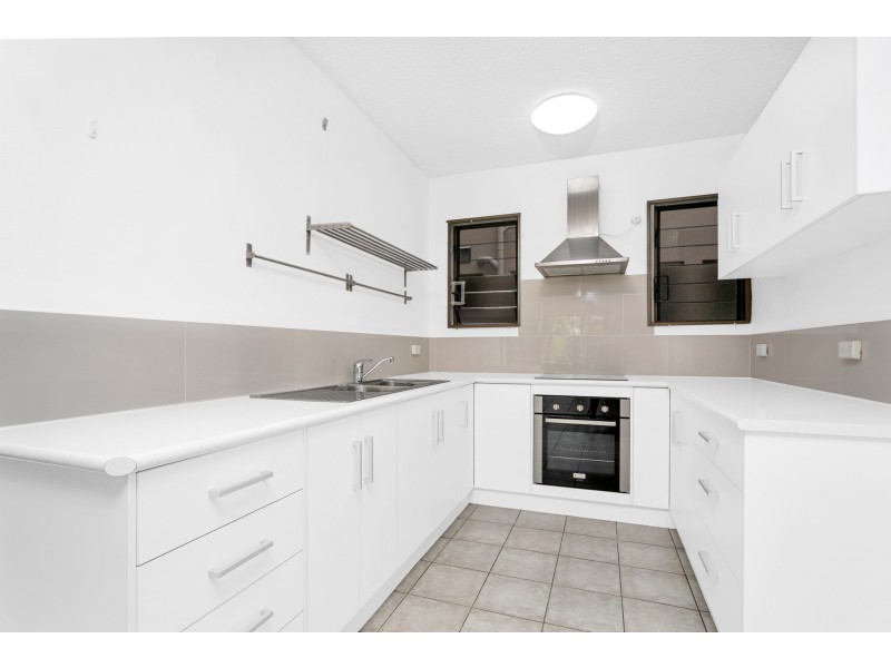 5/49-51 Digger Street, Cairns North QLD 4870