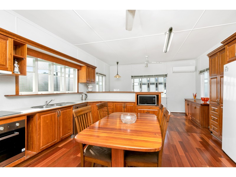 246 Aumuller Street, Westcourt QLD 4870