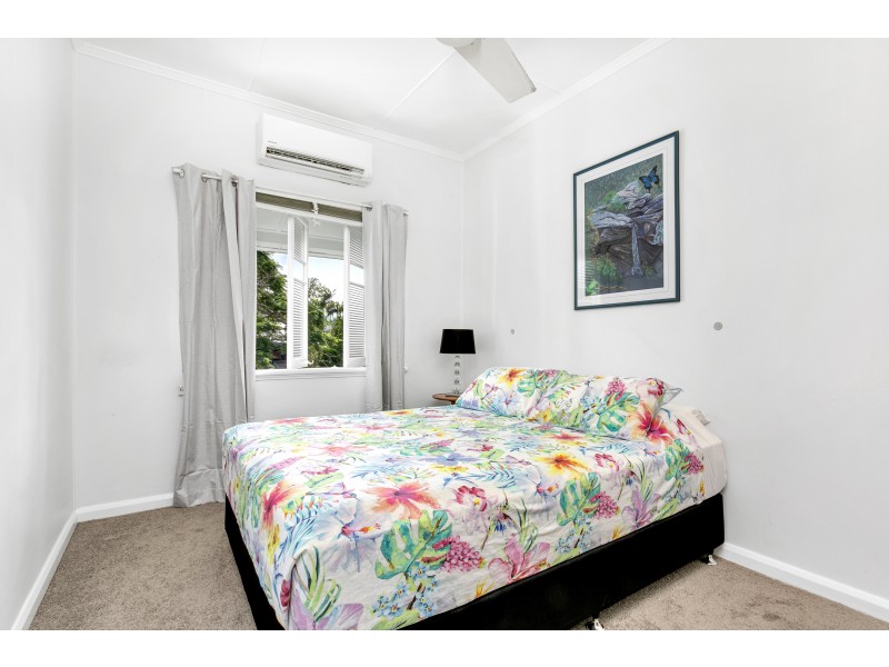 246 Aumuller Street, Westcourt QLD 4870