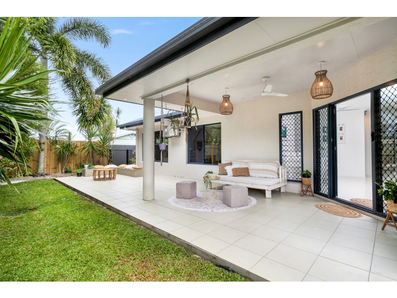 33 Cooya Street, Kewarra Beach QLD 4879