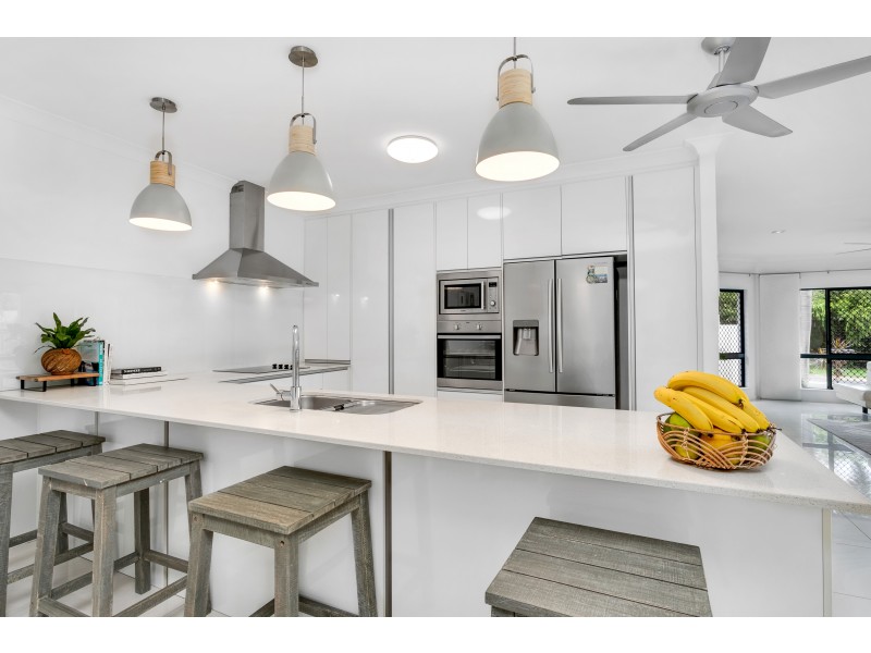 33 Cooya Street, Kewarra Beach QLD 4879