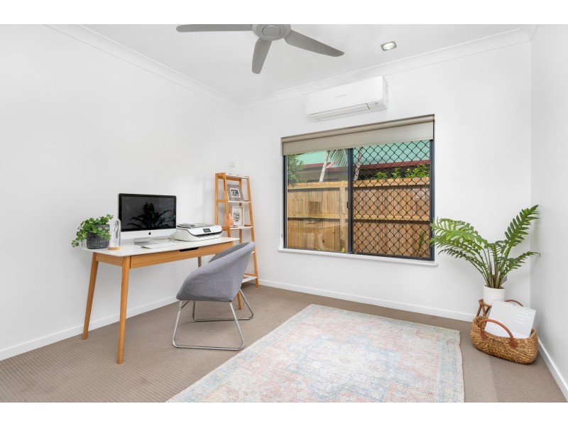 33 Cooya Street, Kewarra Beach QLD 4879