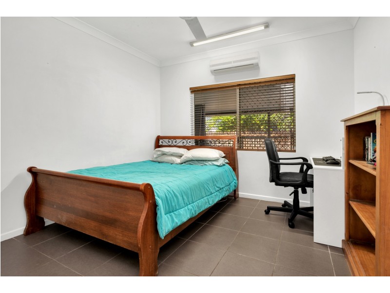 7 Mermaid Close, Bentley Park QLD 4869