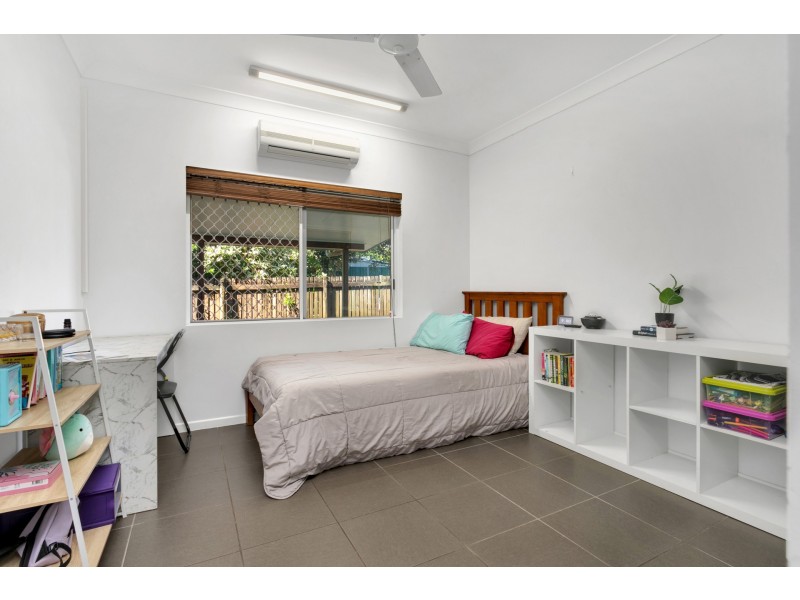 7 Mermaid Close, Bentley Park QLD 4869