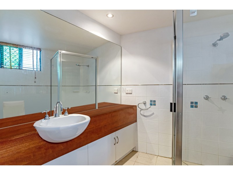 1/33 Digger Street, Cairns North QLD 4870