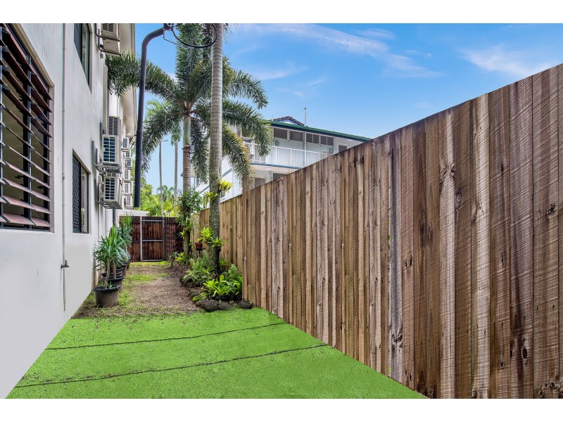 1/33 Digger Street, Cairns North QLD 4870