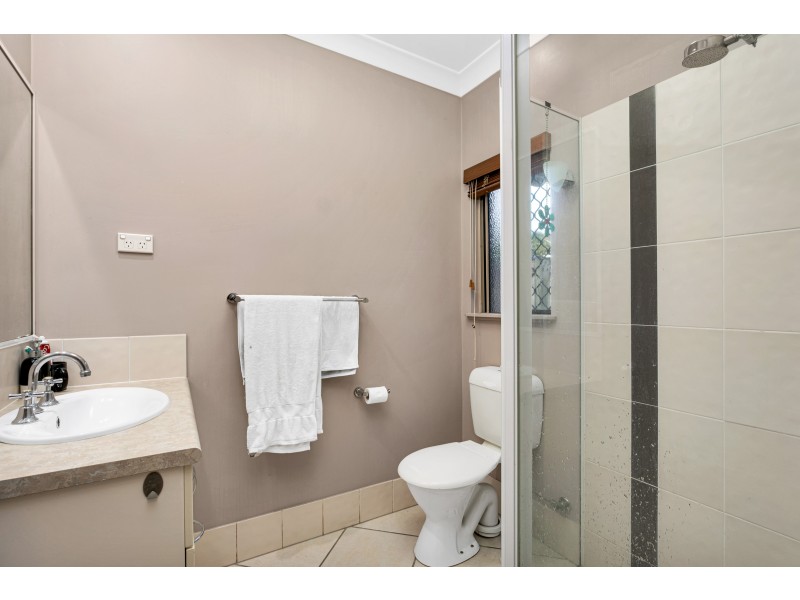 1 Cable Close, Kewarra Beach QLD 4879