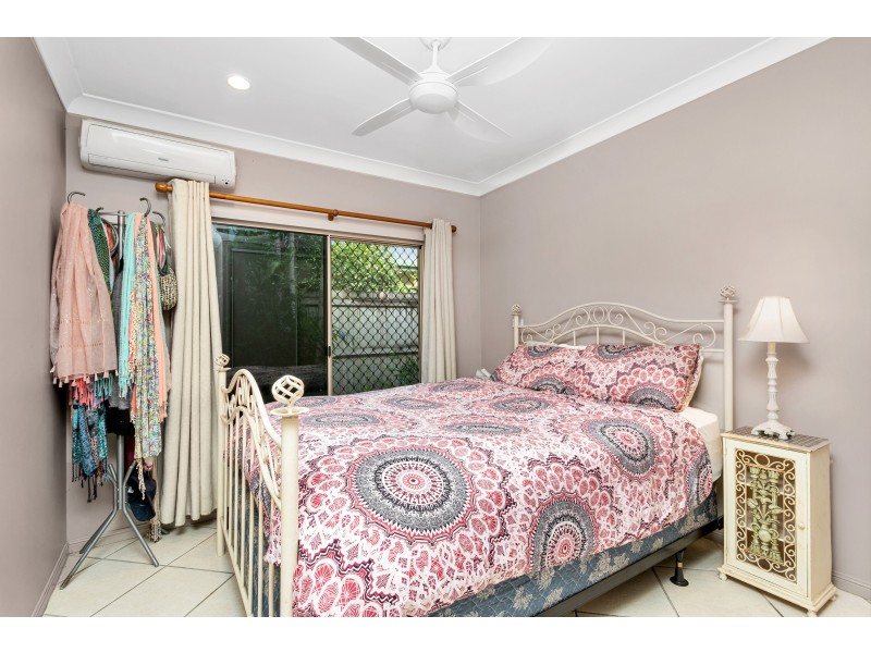 1 Cable Close, Kewarra Beach QLD 4879