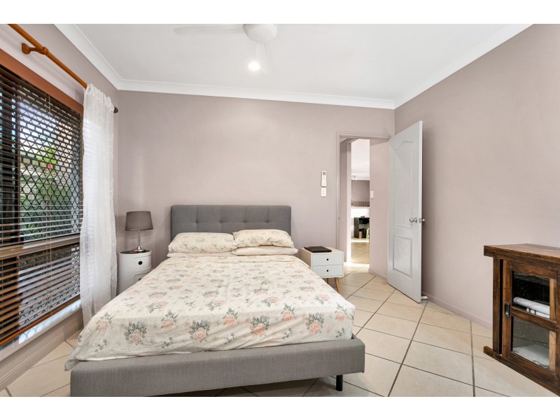 1 Cable Close, Kewarra Beach QLD 4879