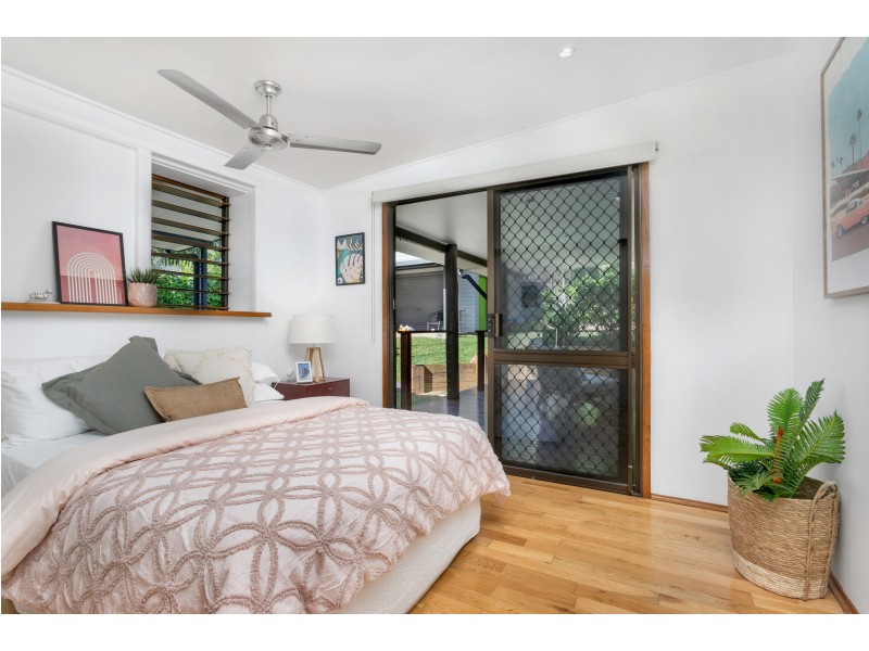 27 Moresby Street, Trinity Beach QLD 4879