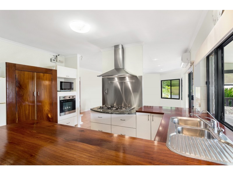 63 Barnes Street, Earlville QLD 4870