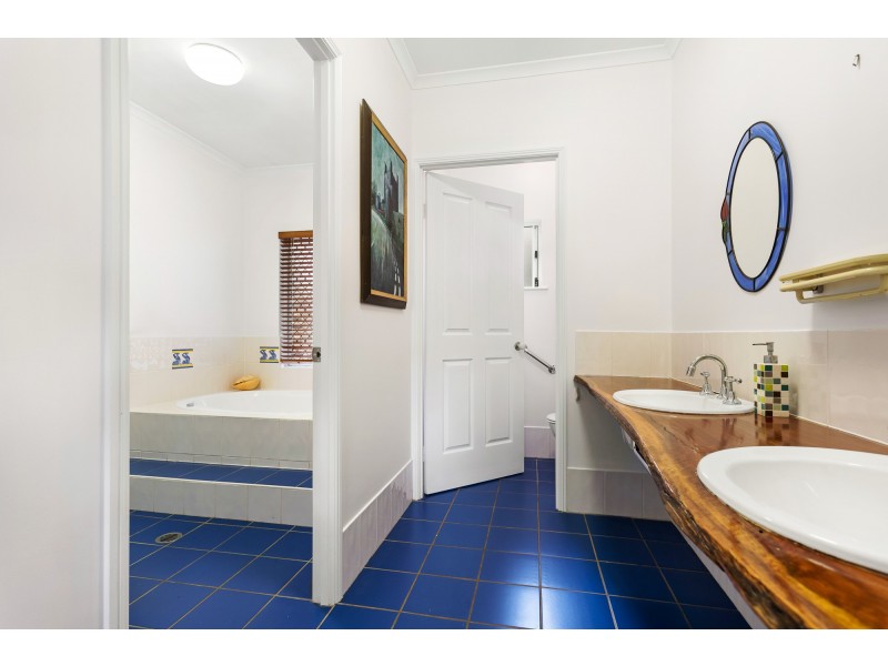 63 Barnes Street, Earlville QLD 4870