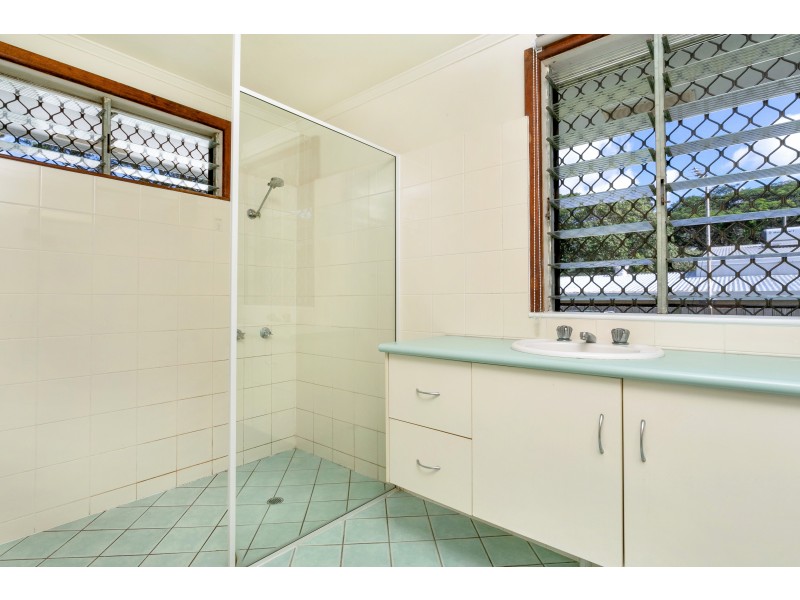 23 Henley Street, Earlville QLD 4870